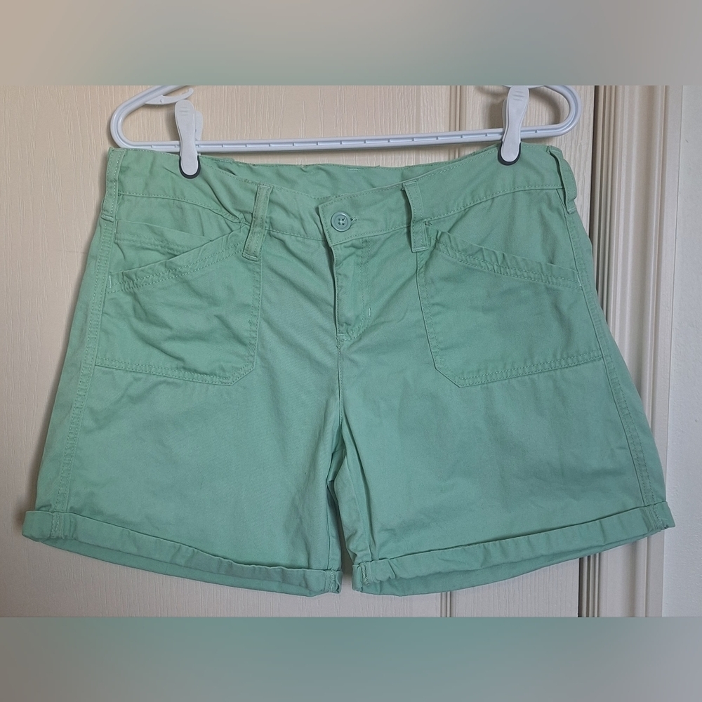 Allura attire jean shorts size L